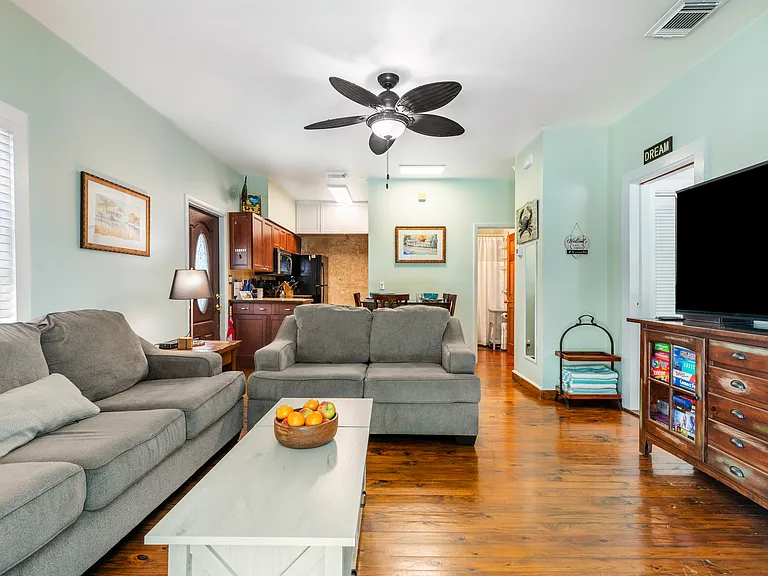 906 Truman Ave #2 — Photo 7