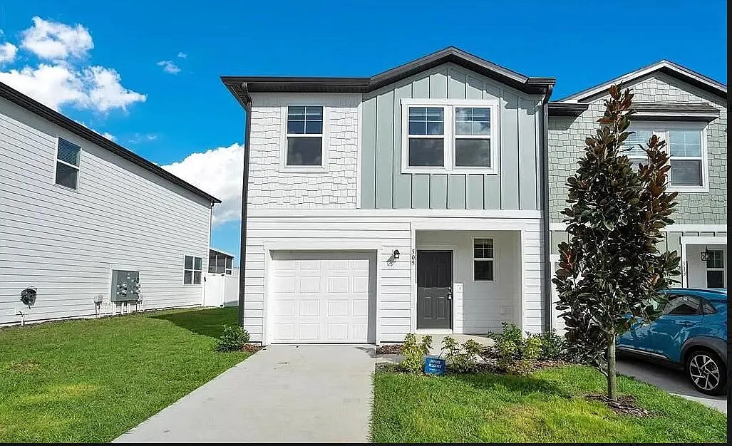 3 bed, 2.5 bath, 1404 sqft, $1,900 — Photo 1