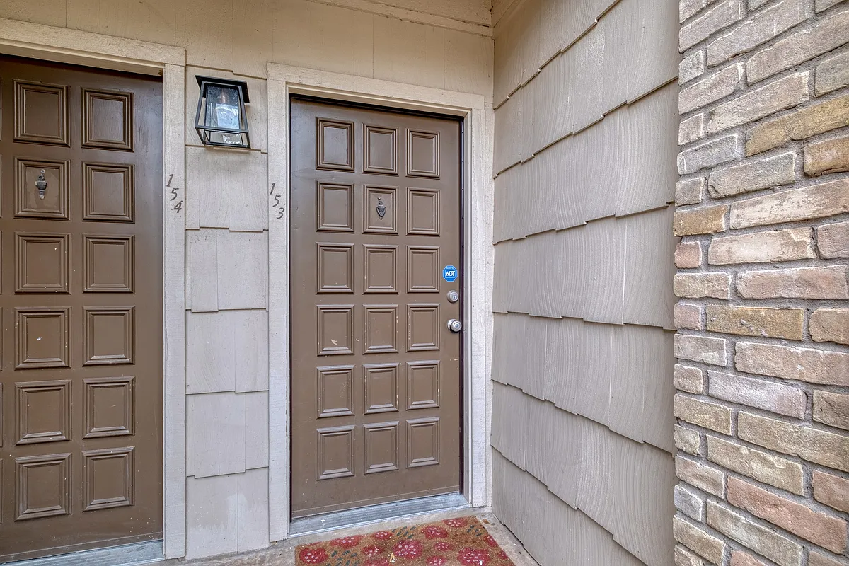 Building Photo - 8210 Bent Tree Rd #153