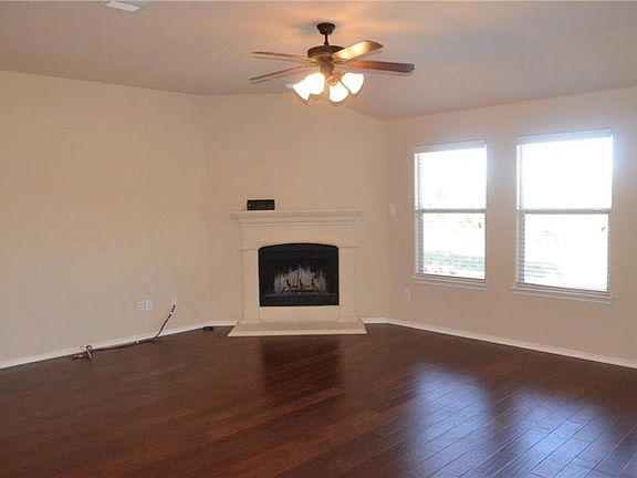 2nd image of 779 Fannin Dr