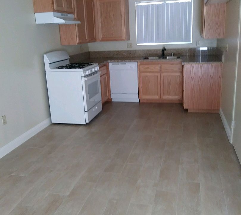 1st image of 2424 S Ridgewood Dr APT 2