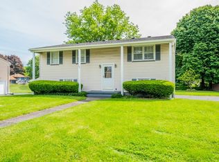558 Fetzner Rd, Rochester, NY 14626
