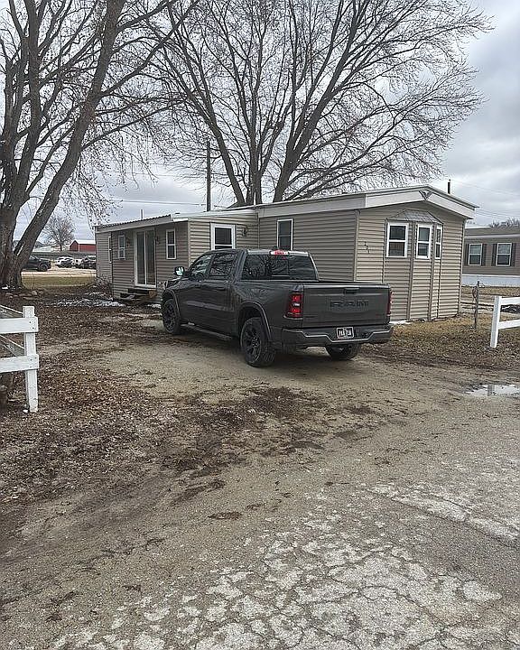 1st image of 404 Wadena Rd #201