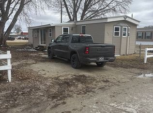 404 Wadena Rd #201, Fayette, IA 52142