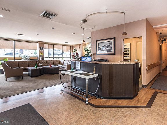 3rd image of 7600 Roosevelt Blvd APT 906