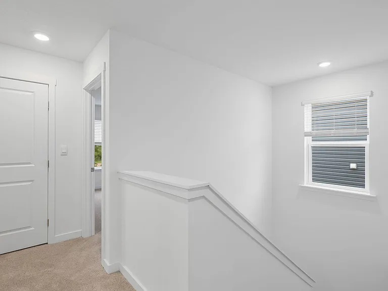 2265 Chelle Dr NE — Photo 17