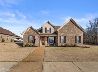 536 Benton Dr, Nesbit, MS 38651