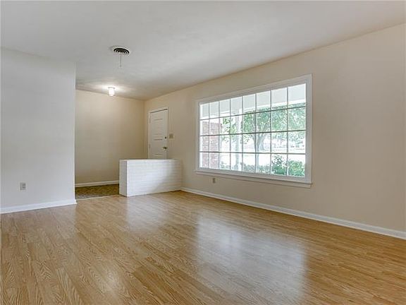 5th image of 5737 Wedgmont Cir N