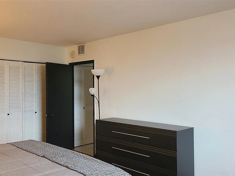2500 Parkview Dr #802 — Photo 21