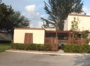 1331 W Fairway Rd, Pembroke Pines, FL 33026