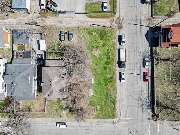 3rd image of 402 E 32nd St