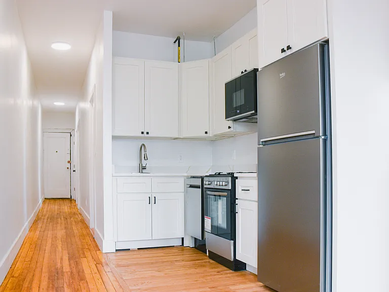 601 W 181st St #33 — Photo 1