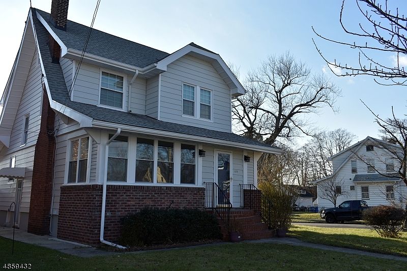 1st image of 679 Belleville Ave