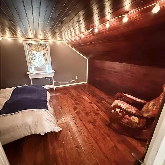 301 W Laurel St — Photo 39