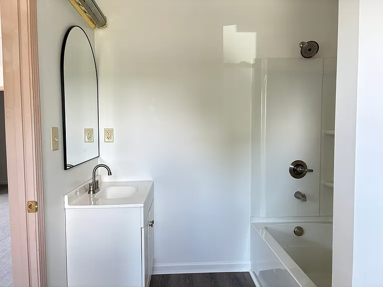 830 Johnson Ave #2 — Photo 10