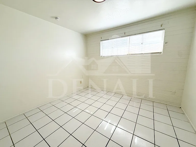 7007 S 8th St — Photo 11