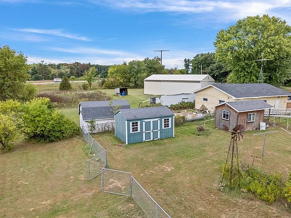 35th image of W6407 Welch Prairie Rd
