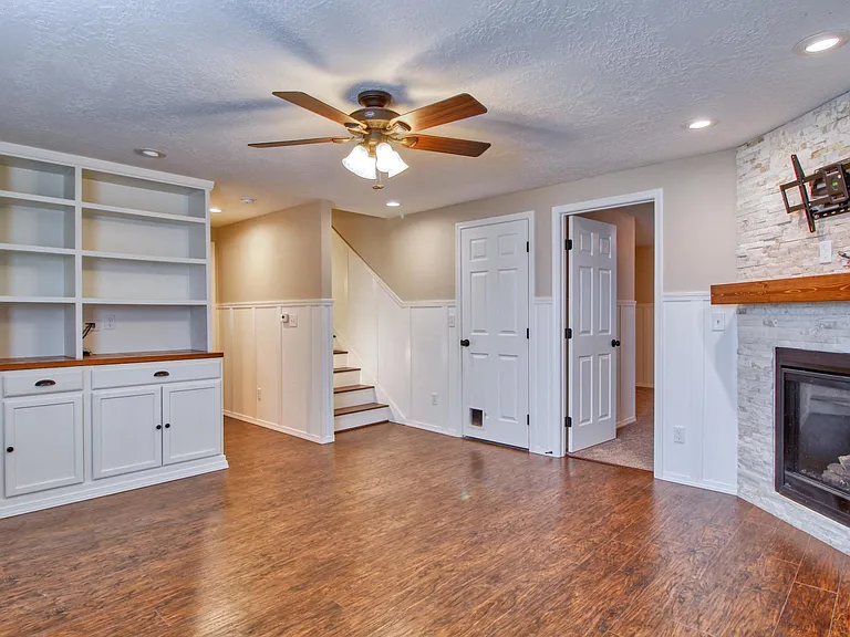 211 W Cooper Ave — Photo 20