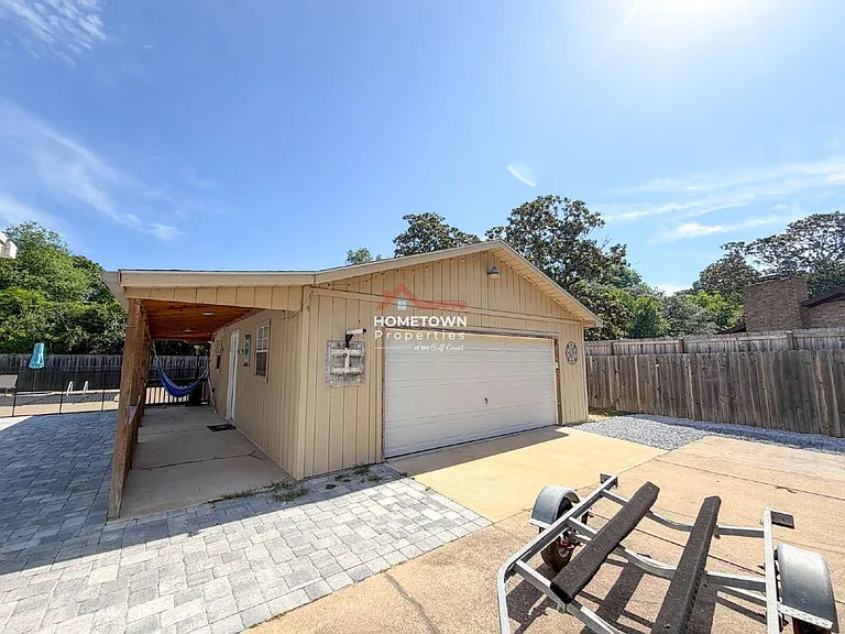 220 Cordoba St — Photo 38