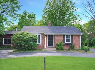 812 Greenwood Rd, Glenview, IL 60025