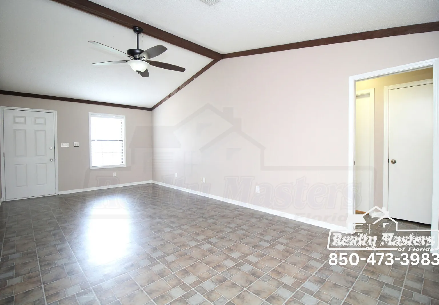 2 bed, 1.5 bath, 1021 sqft, $1,250 — Photo 4