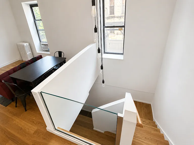 29 Brooklyn Ave #1B — Photo 8