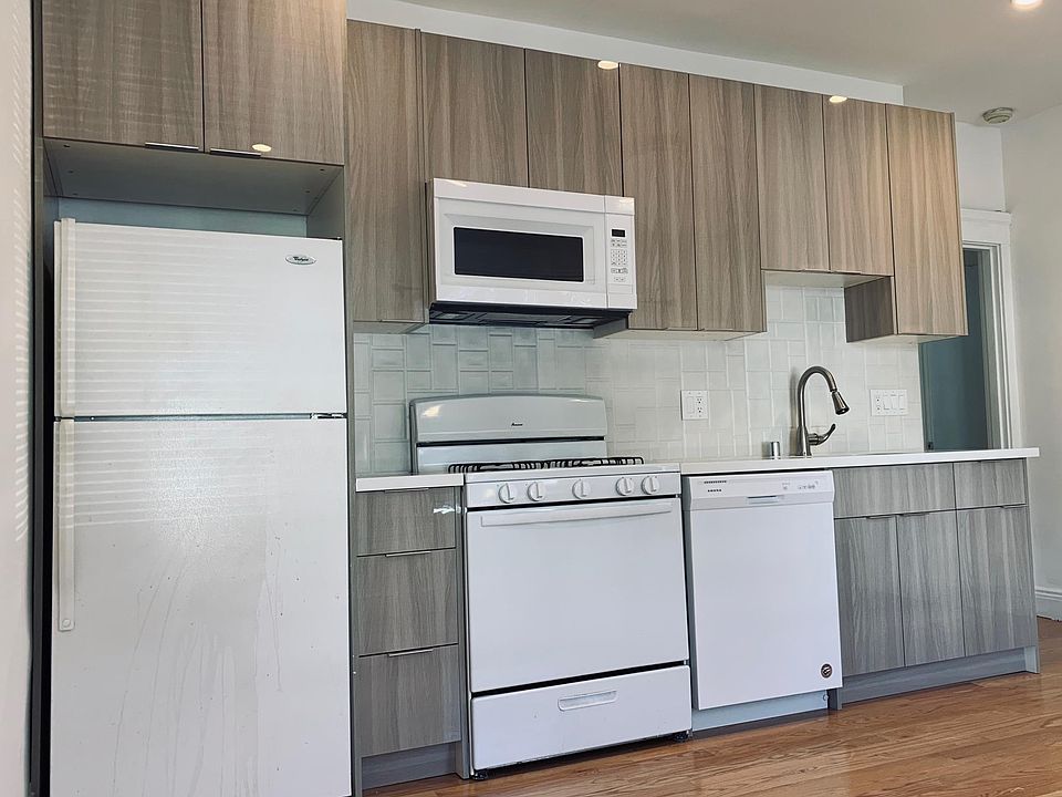 1st image of 500 9th Ave APT 2