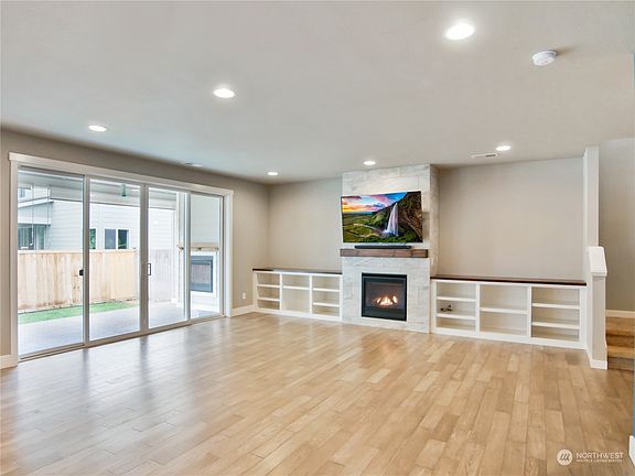 4th image of 16901 124th Avenue Ct E