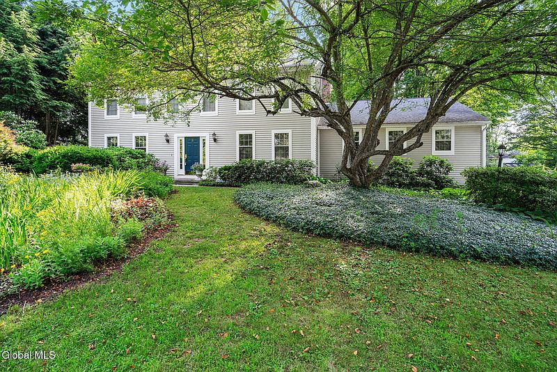 2nd image of 9 Longwood Drive