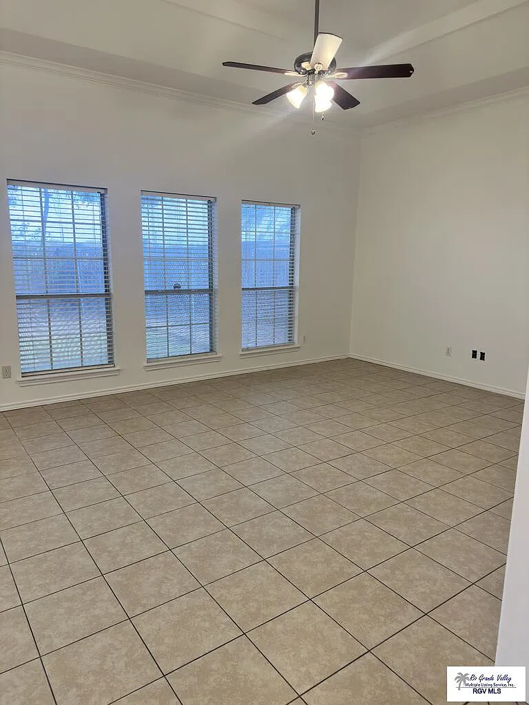 3 bed, 2.0 bath, 1680 sqft, $1,850 — Photo 2