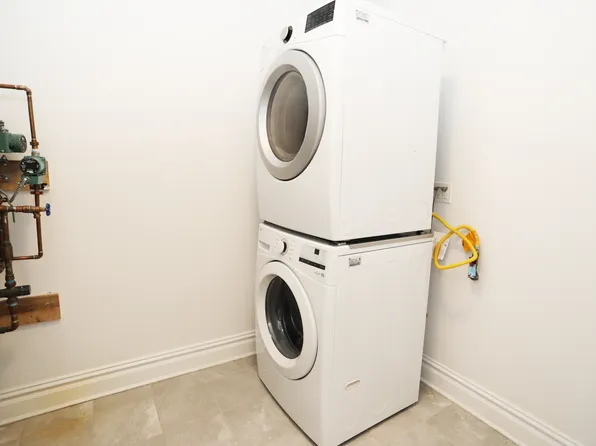 333 Tompkins Avenue image 25 of 33