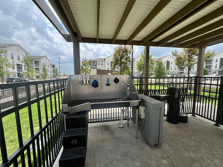 Hackberry Ln — Photo 29