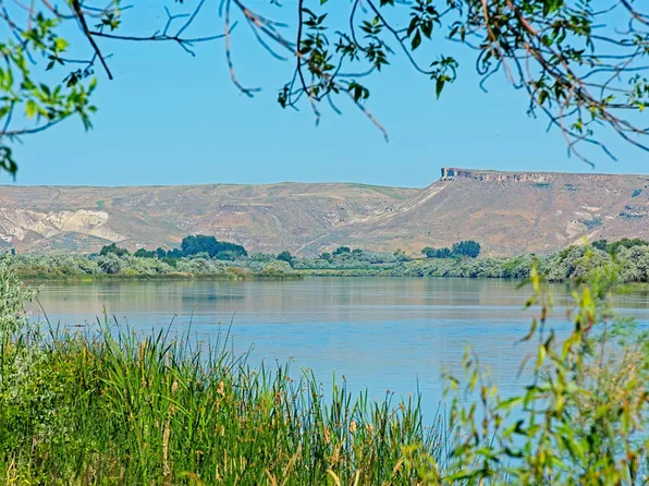 1201 Fox Run Rd, Homedale, ID 83628