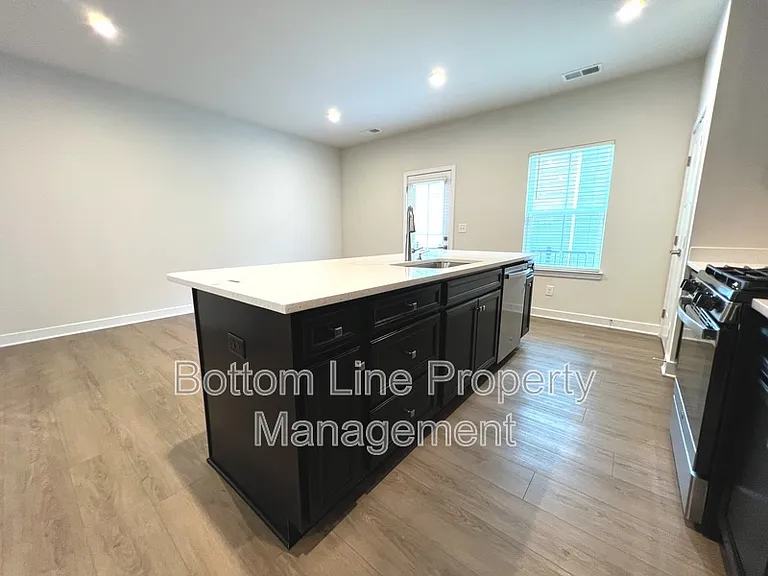 9416 Mallard Mills Dr — Photo 6