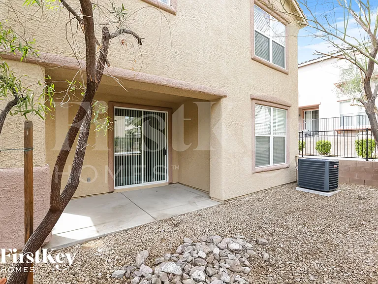 8794 Timberleaf Ct — Photo 14
