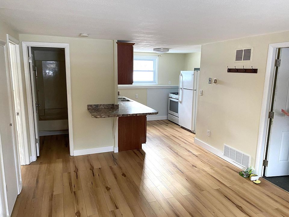 1st image of 796 State Route 222 APT 4