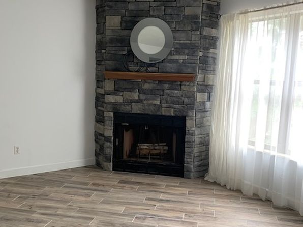 1826 Mountain Dr