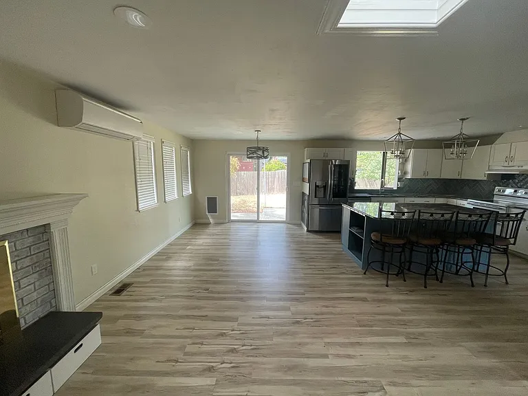 1168 Tulip Ln — Photo 13