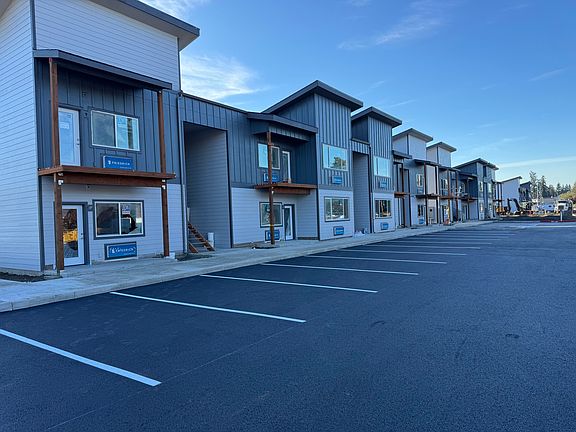 3rd image of 400 SE Grant St #2