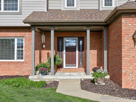 3rd image of 3969 Shorewood Ct SW