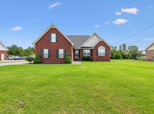 1400 Auldridge Dr, Christiana, TN 37037