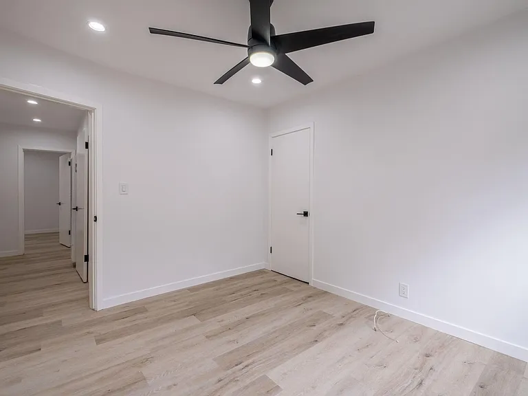 608 Illinois Ct #3 — Photo 13