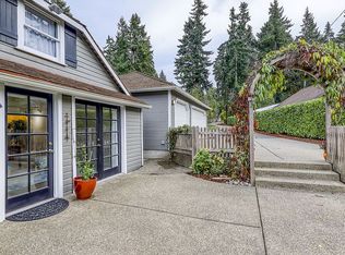 3042 Marine Dr, Bremerton, WA 98312