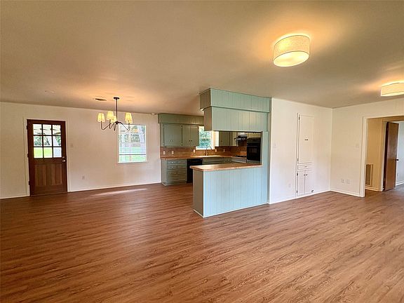 5th image of 1801 Beazley St