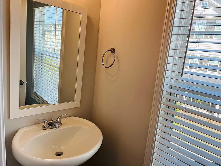 8 Iron Dr — Photo 12