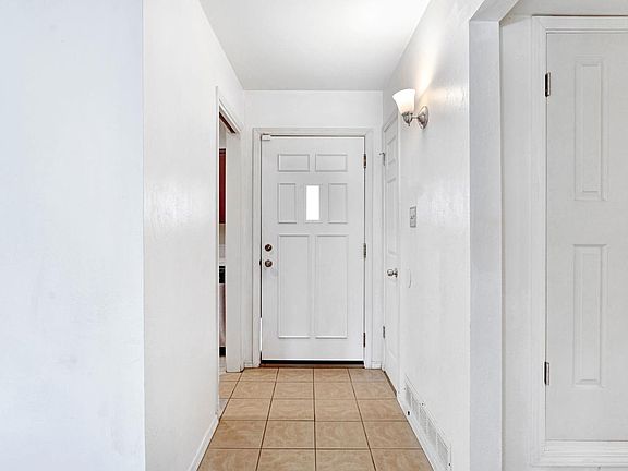 4th image of 4656 N 5th St