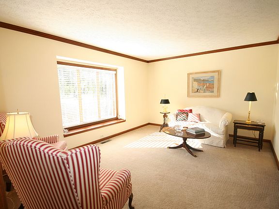 5th image of 11274 Brentwood Ave