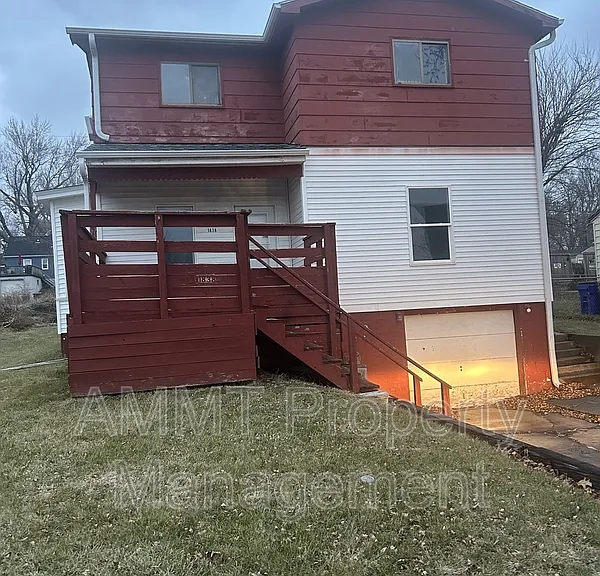 1838 J Ave NE — Photo 1