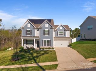 633 Belle Grove Dr, Lake Wylie, SC 29710