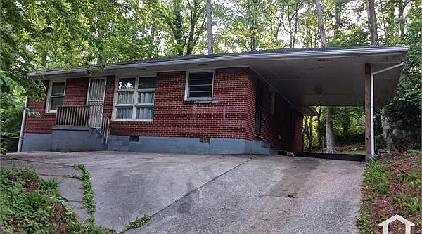 2644 Macon Dr SW